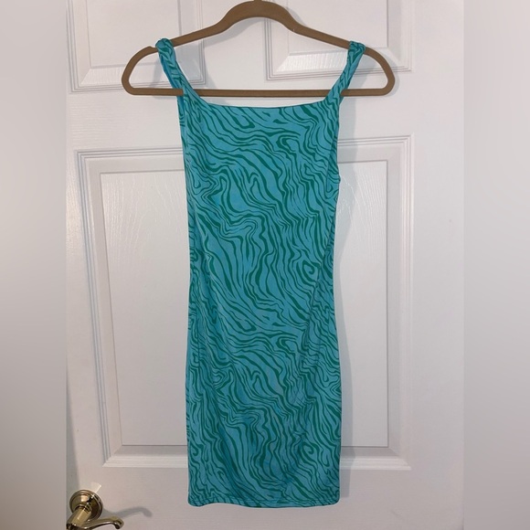 Forever 21 Dresses & Skirts - Blue and green zebra print dress